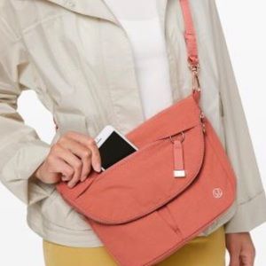Lululemon all night festival crossbody bag